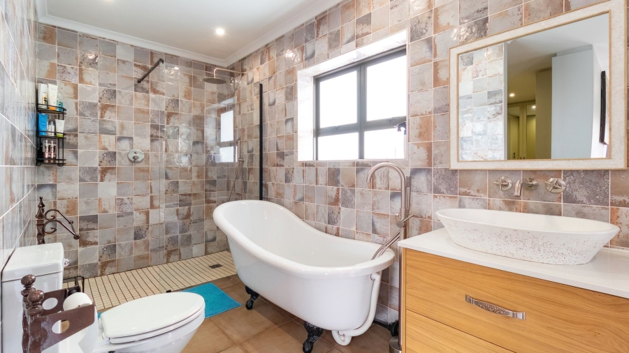 6 Bedroom Property for Sale in Tre Donne Estate Western Cape